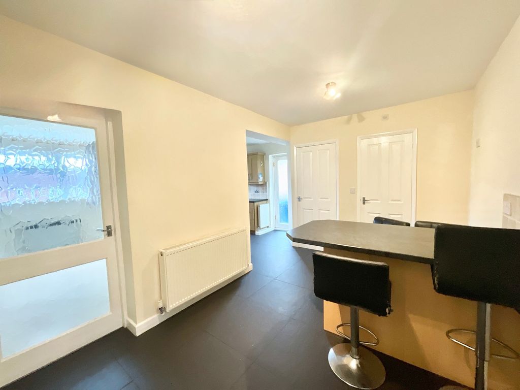 Property photo 3 of 29