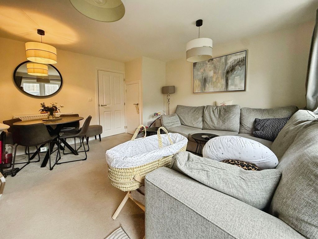 Property photo 2 of 11 Lounge/Diner