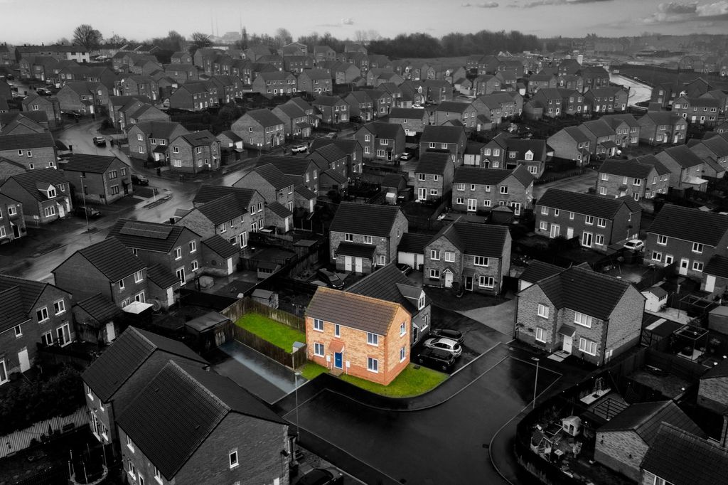 Property photo 3 of 22