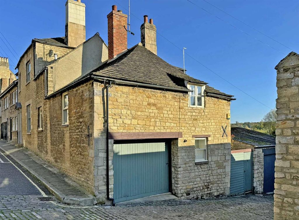 Property photo 2 of 9 Front.Jpg