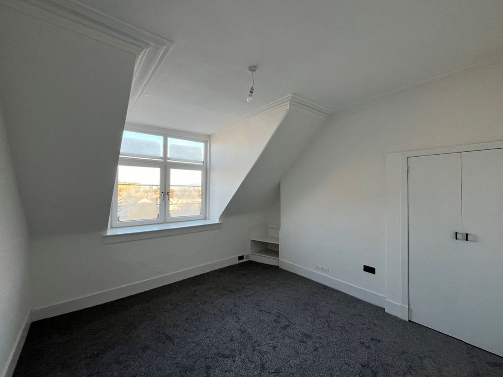 Property photo 3 of 11 Photo 3