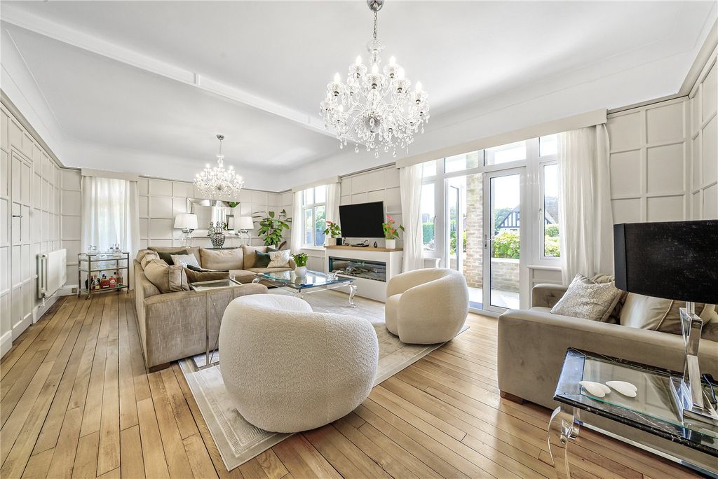 Property photo 2 of 54 Sitting Room