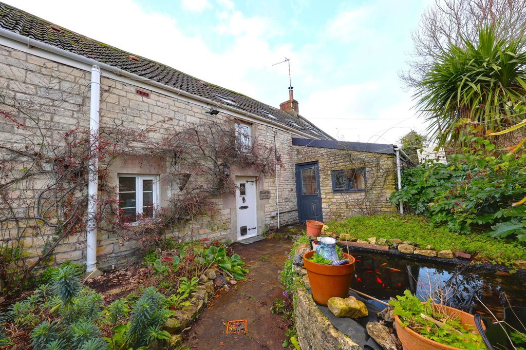 Property photo 1 of 27