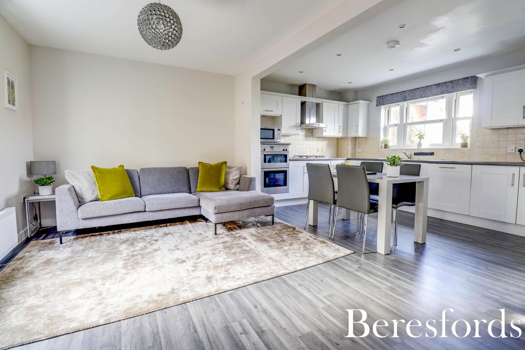 Property photo 2 of 35 Picture No. 10