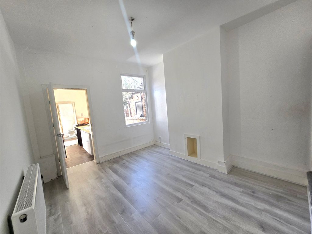 Property photo 3 of 11 Picture No. 05