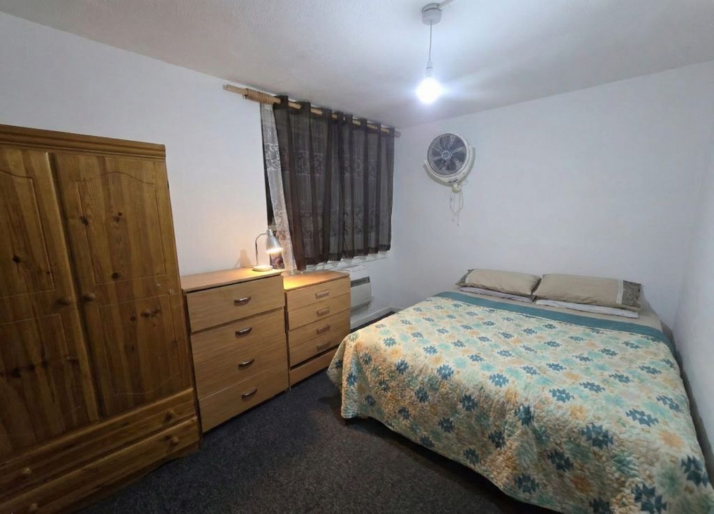 Property photo 3 of 10 Gallery