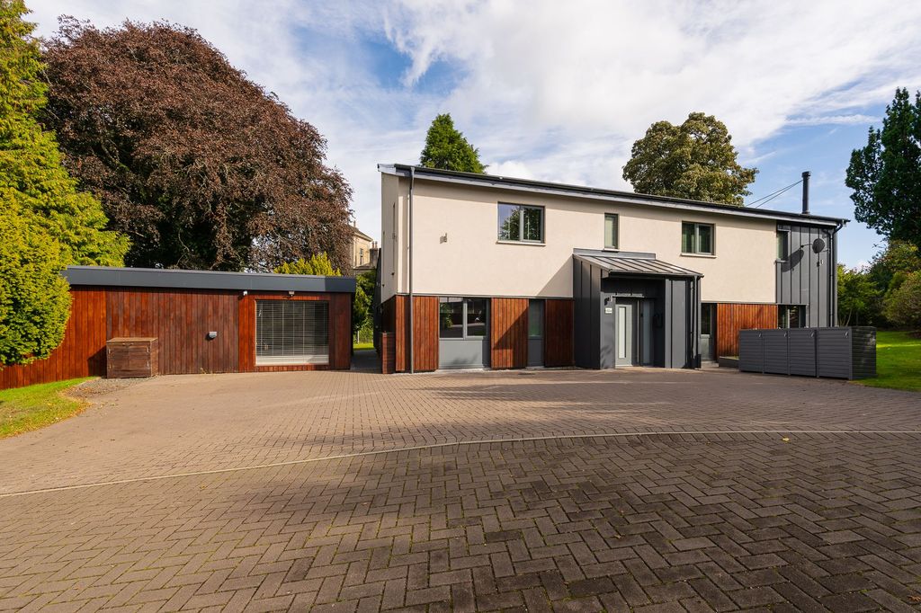 Property photo 2 of 66