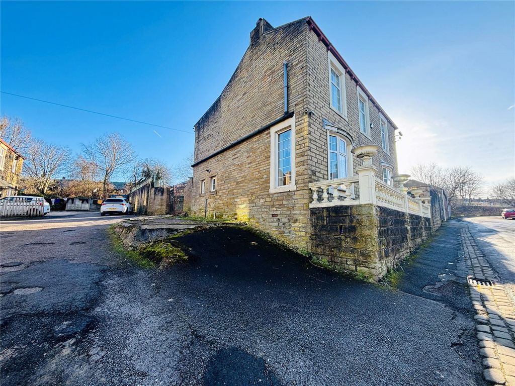 Property photo 2 of 23 Picture No. 05