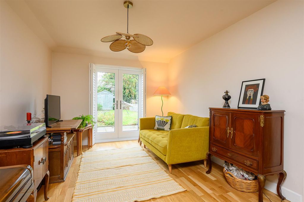 Property photo 2 of 17 Living Room