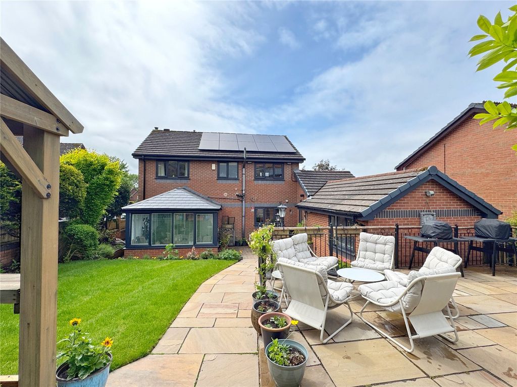 Property photo 3 of 37 Pristine Rear Garden