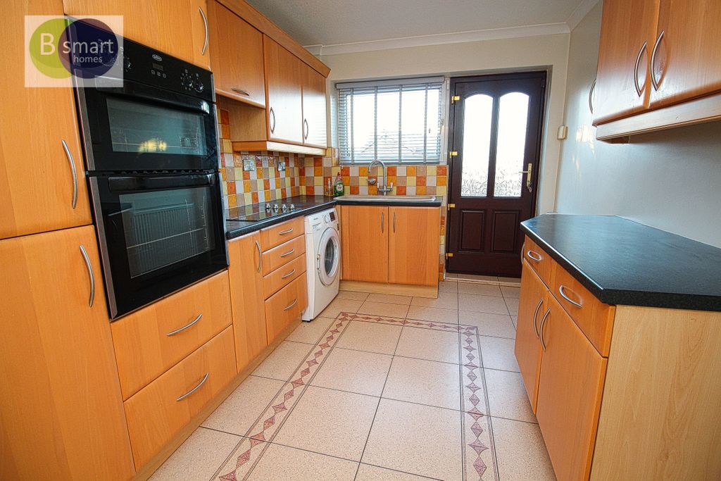 Property photo 2 of 15 Img_2164_6_Original