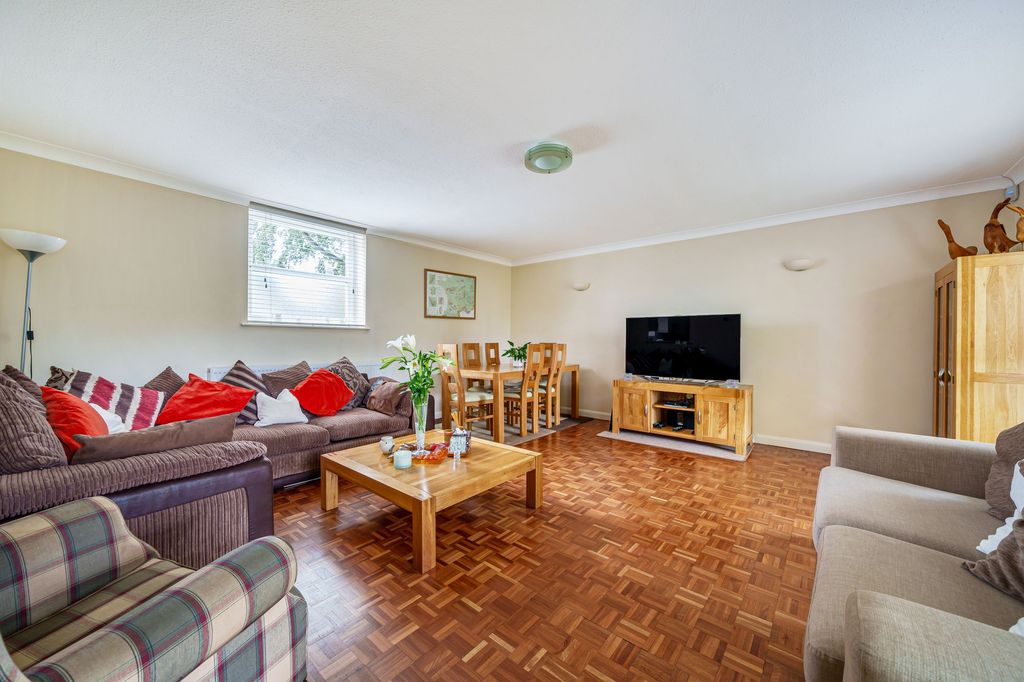 Property photo 3 of 18