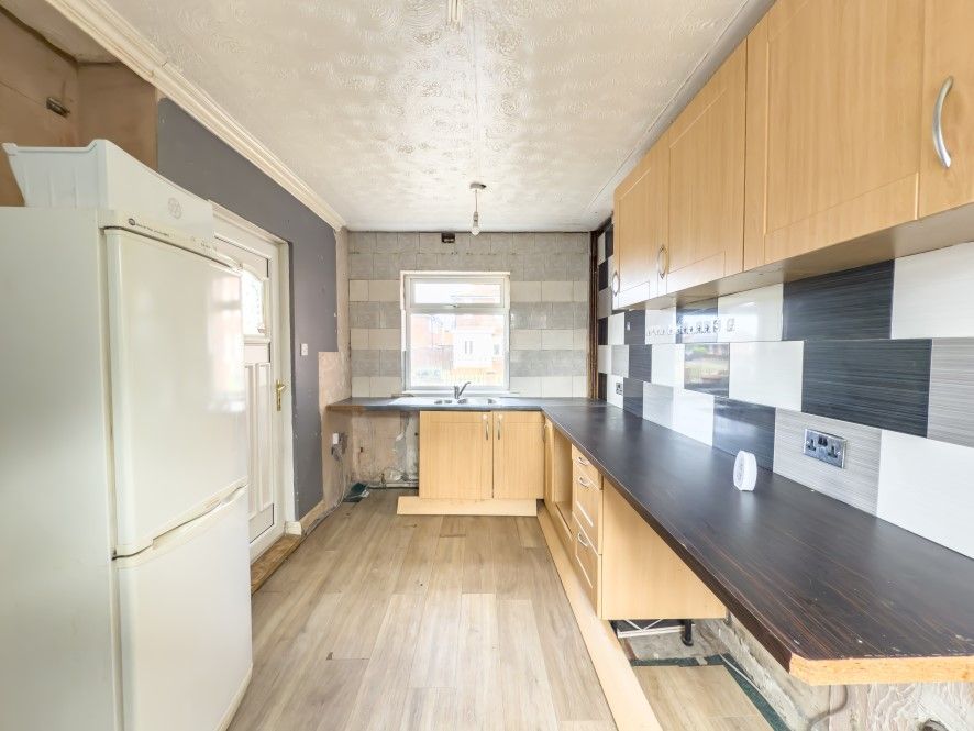 Property photo 1 of 3