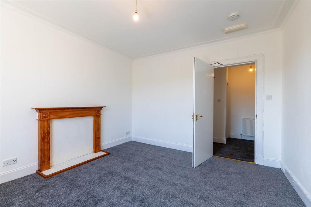 Property photo 3 of 17 S03.Jpg