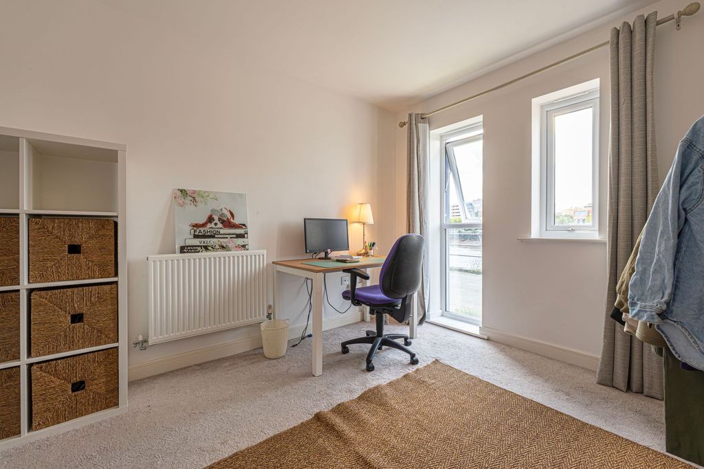 Additional image 18 of 2 bed flat for saleBaroque Court, The Serlio NP19