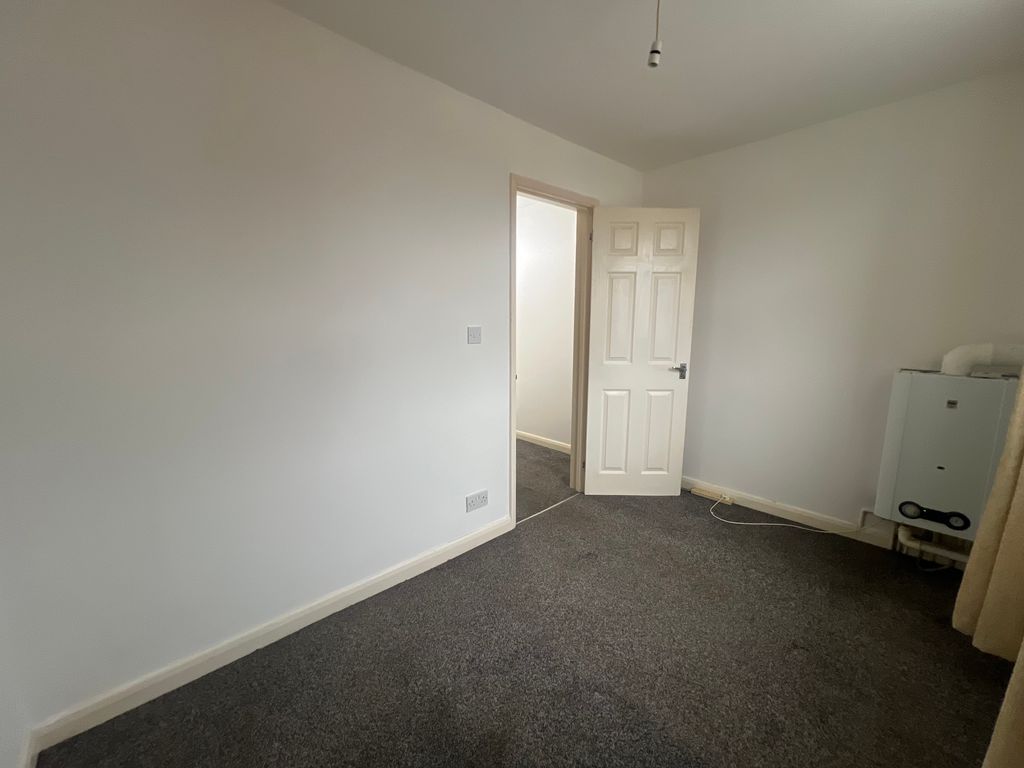 Property photo 3 of 6 Bathroom