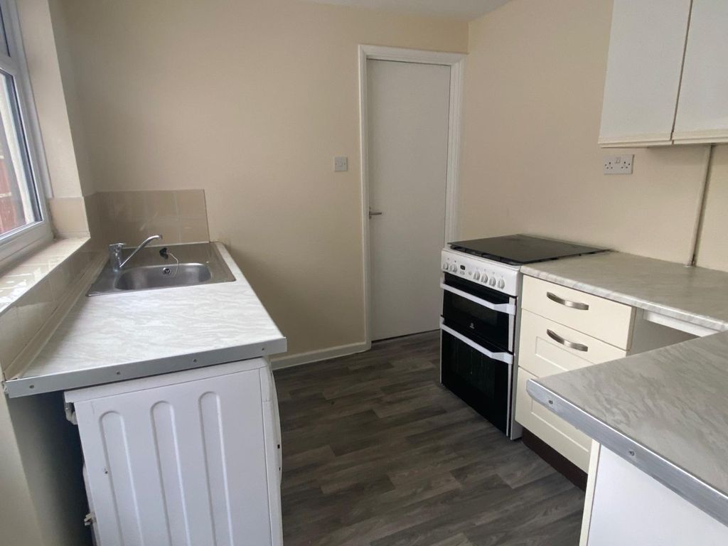 Property photo 3 of 14 3819693