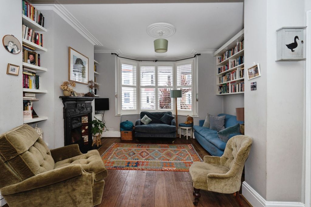 Property photo 2 of 27 Photo