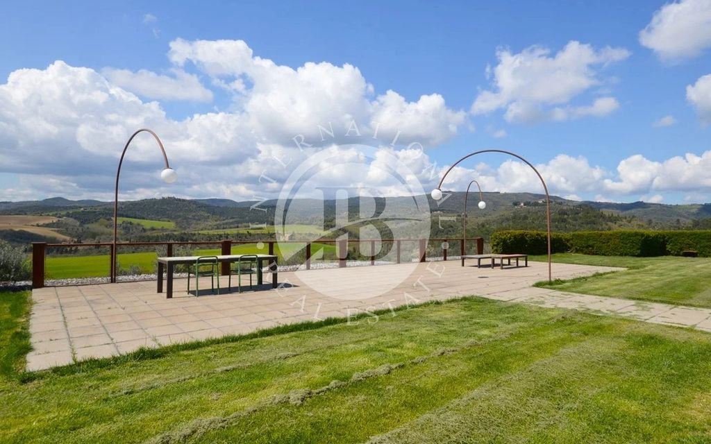 Property photo 1 of 33