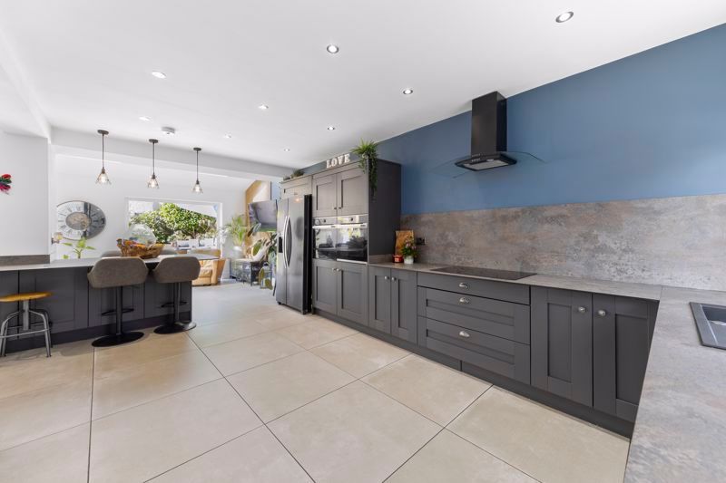 Property photo 3 of 41 Kitchen