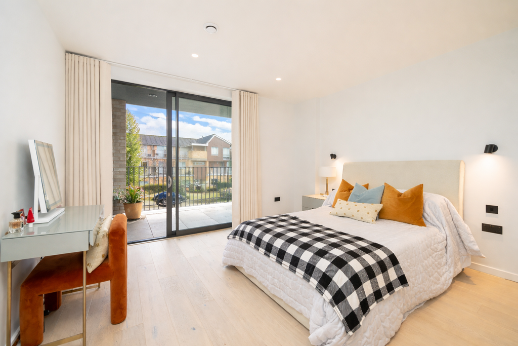 Property photo 1 of 9 Bedroom