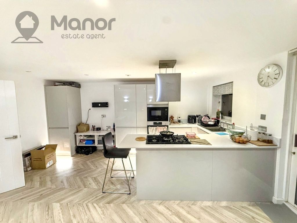 Property photo 2 of 14 Img-20251128-Wa0047