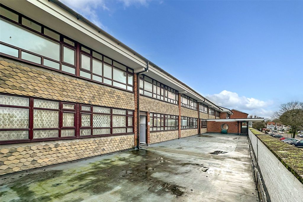 Property photo 1 of 7 Picture No. 12