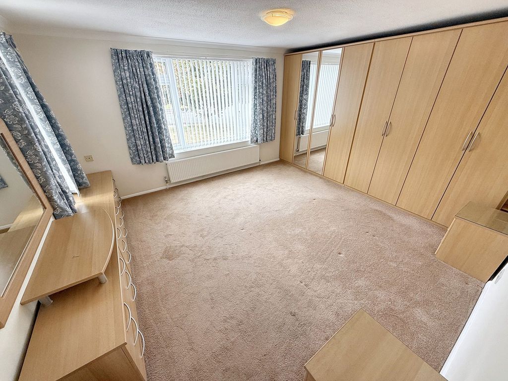 Property photo 3 of 21