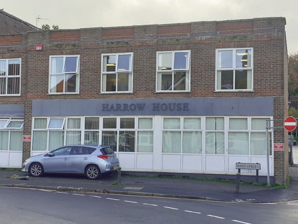 Property photo 1 of 1 Harrow House To Let In Haslemere