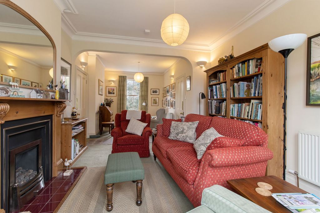 Property photo 3 of 24