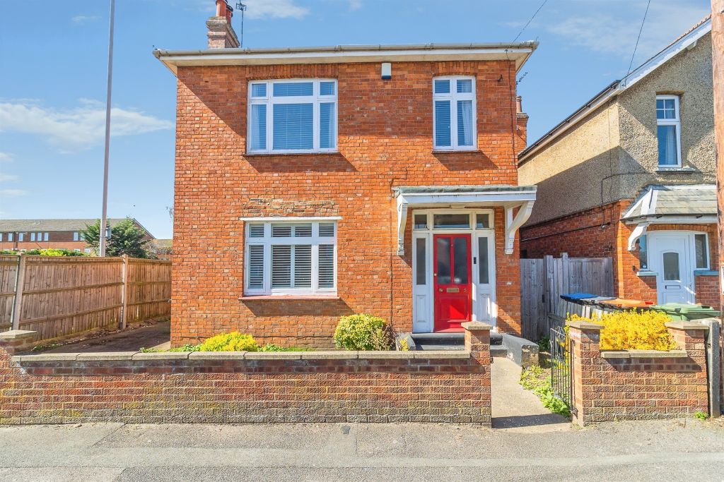 Property photo 1 of 24