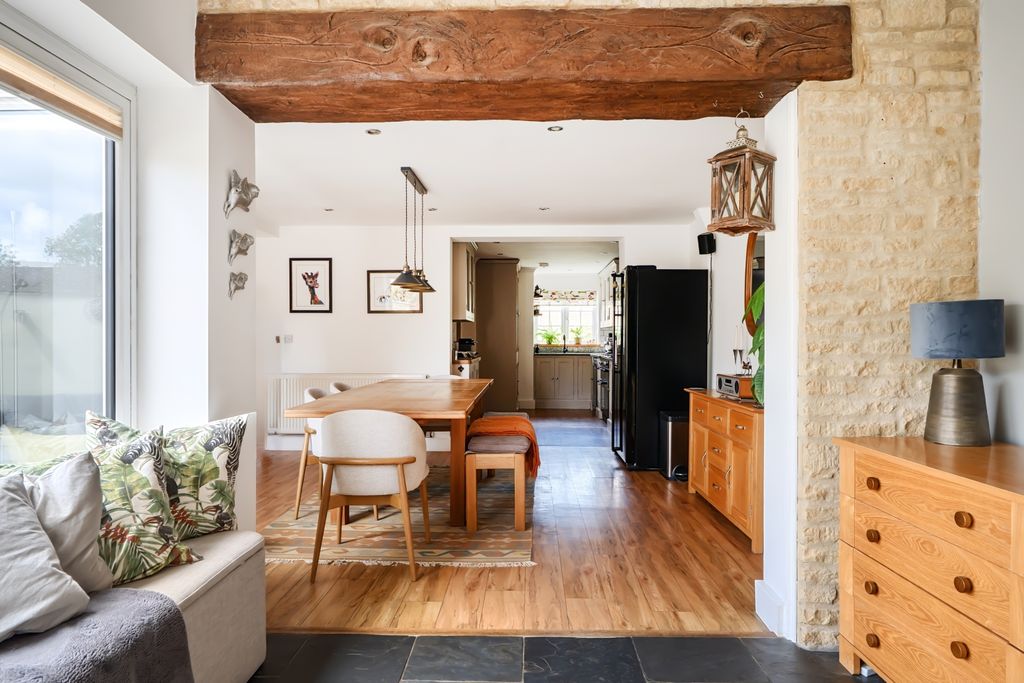 Property photo 1 of 26 1469082-9-6A217F658475E