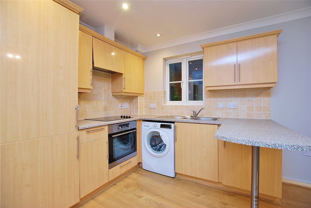 Property photo 2 of 7 Picture No. 14
