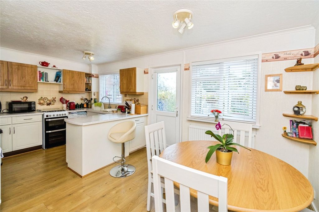 Property photo 3 of 15 Picture No. 12