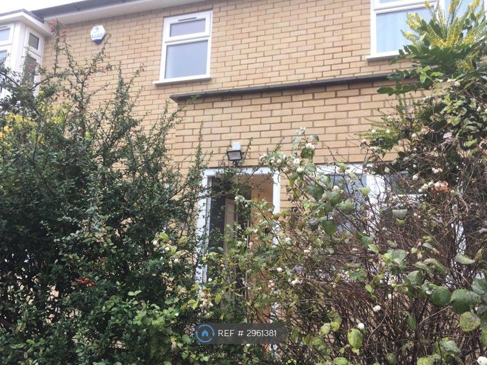 Property photo 2 of 21