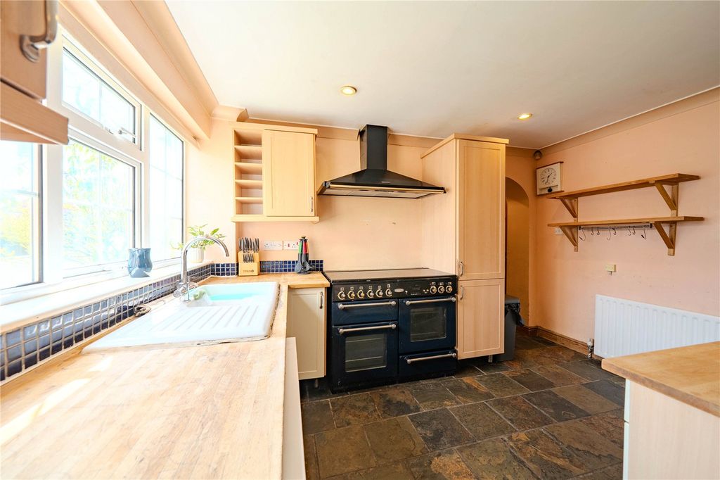 Property photo 3 of 21 Picture No. 16