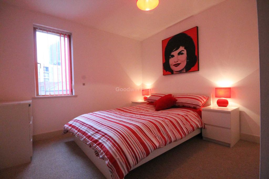 Property photo 3 of 6