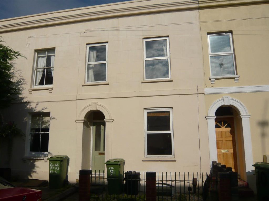 Property photo 1 of 5 Front .Jpg