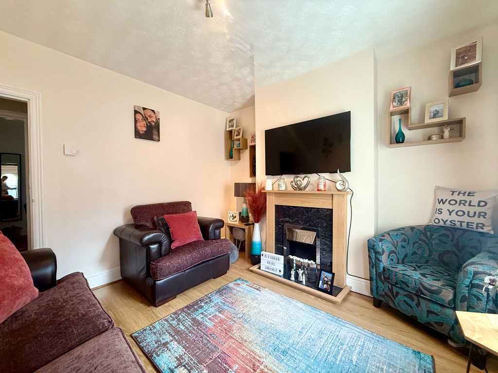Property photo 3 of 9