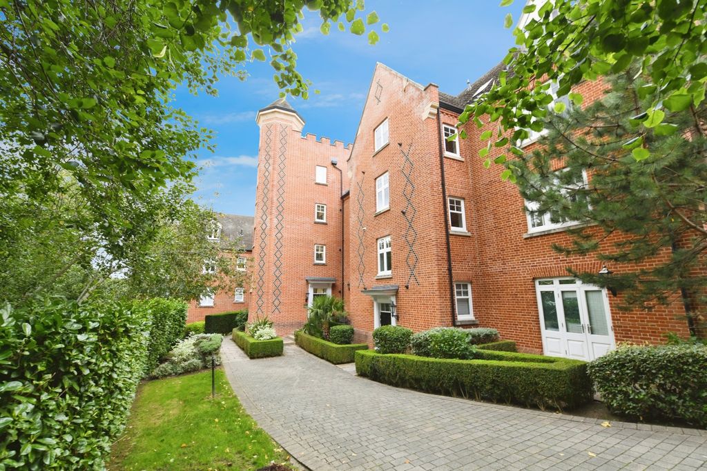 Property photo 1 of 16 Exterior