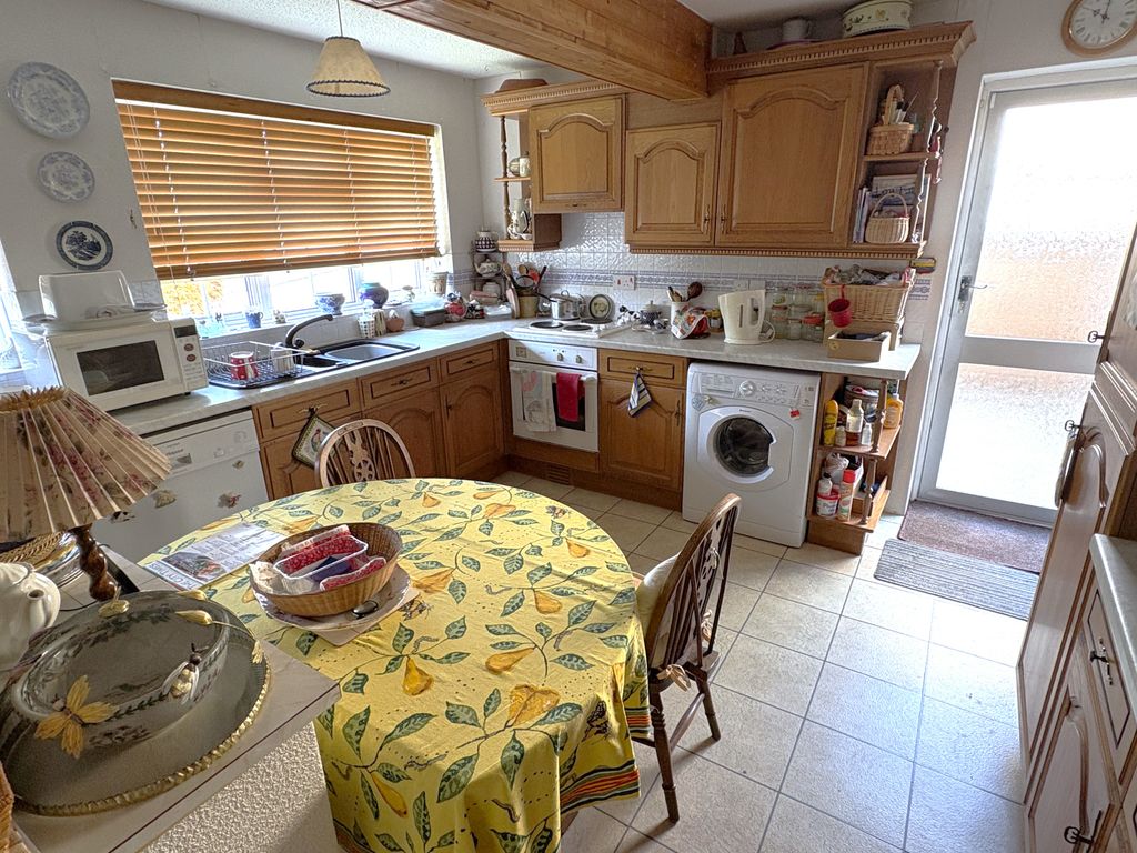 Property photo 3 of 16 Img_5869
