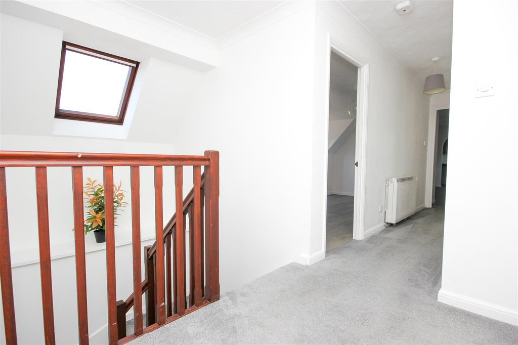 Additional image 7 of 3 bed flat for saleNN29, High Street, Irchester, Wellingborough