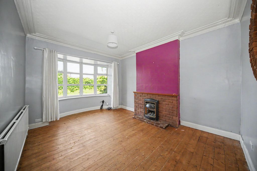 Property photo 2 of 17 Sandy Lane - Lounge