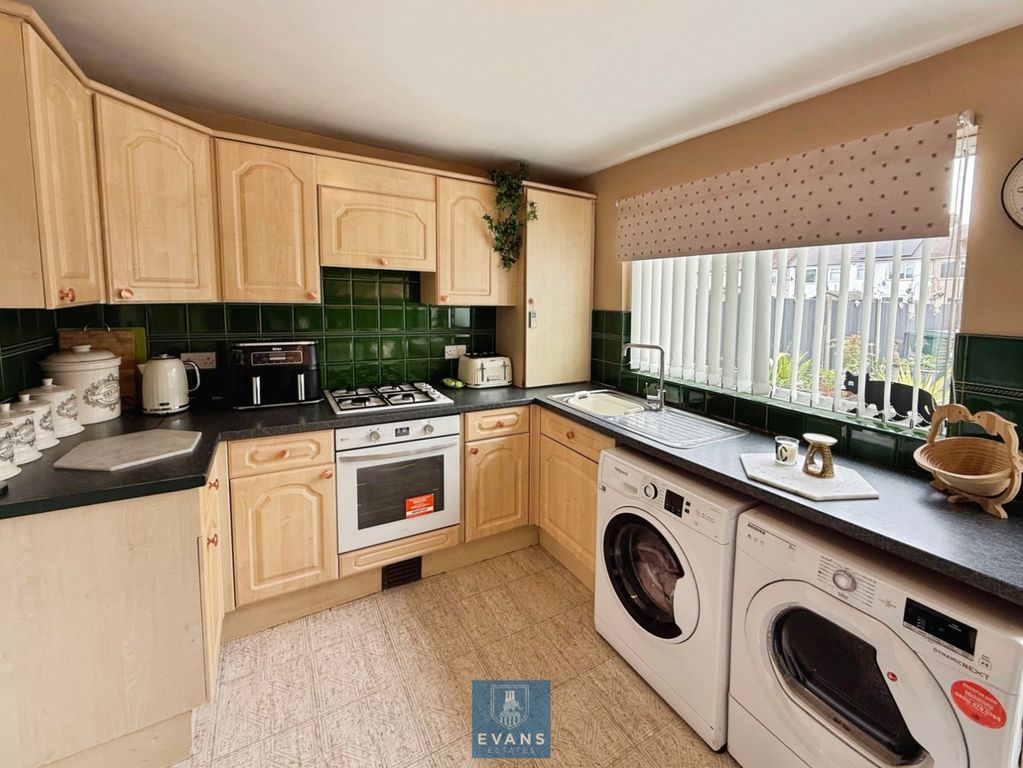 Property photo 3 of 18 Extended Kitchen