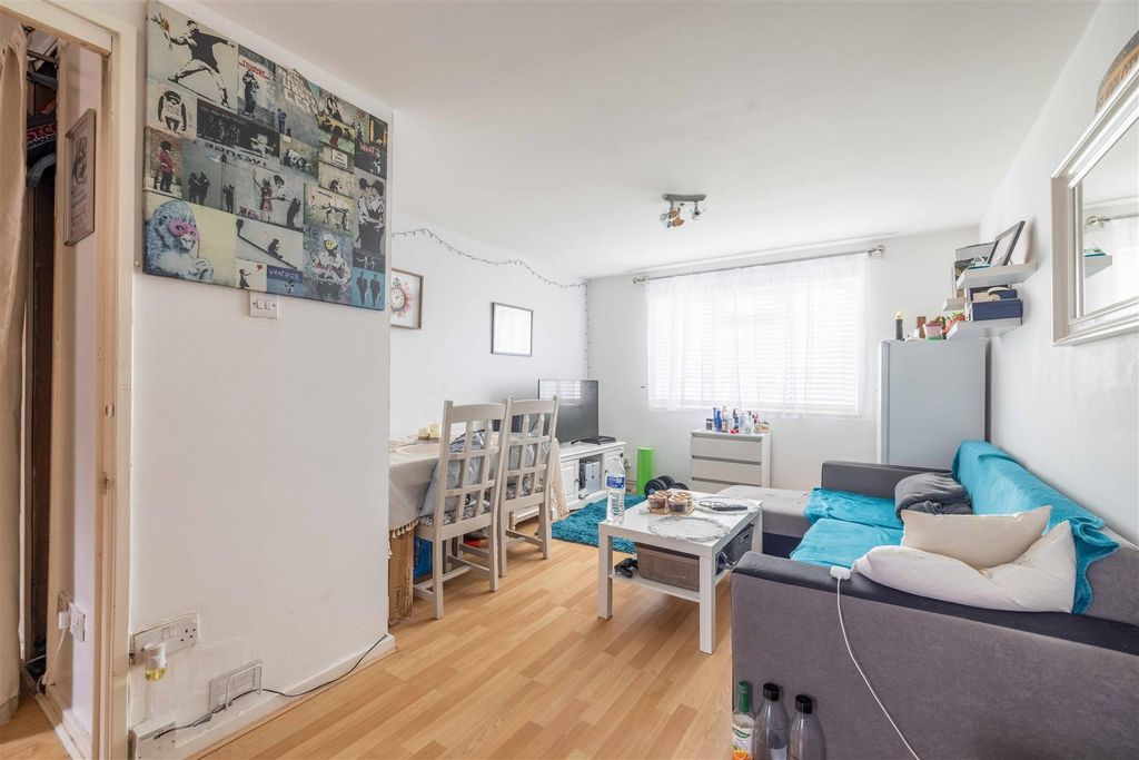 Property photo 3 of 7 63CL (2 Of 7).Jpg