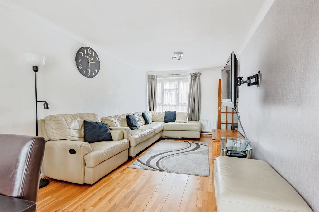 Property photo 3 of 13