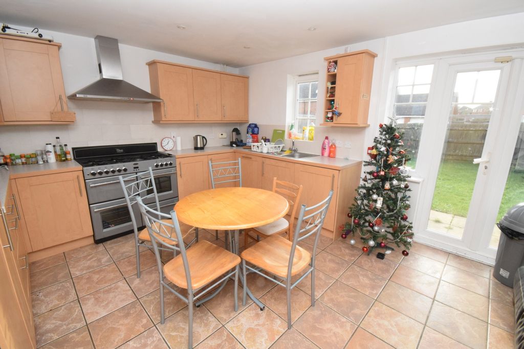 Property photo 2 of 13 Kitchen