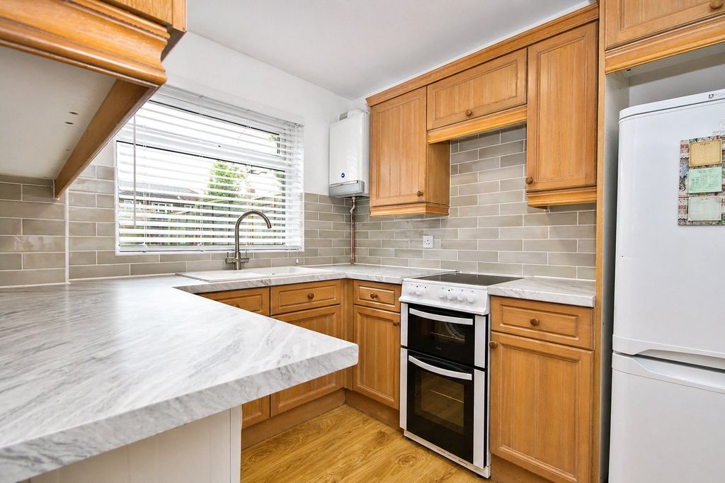 Property photo 2 of 11 Picture No. 20