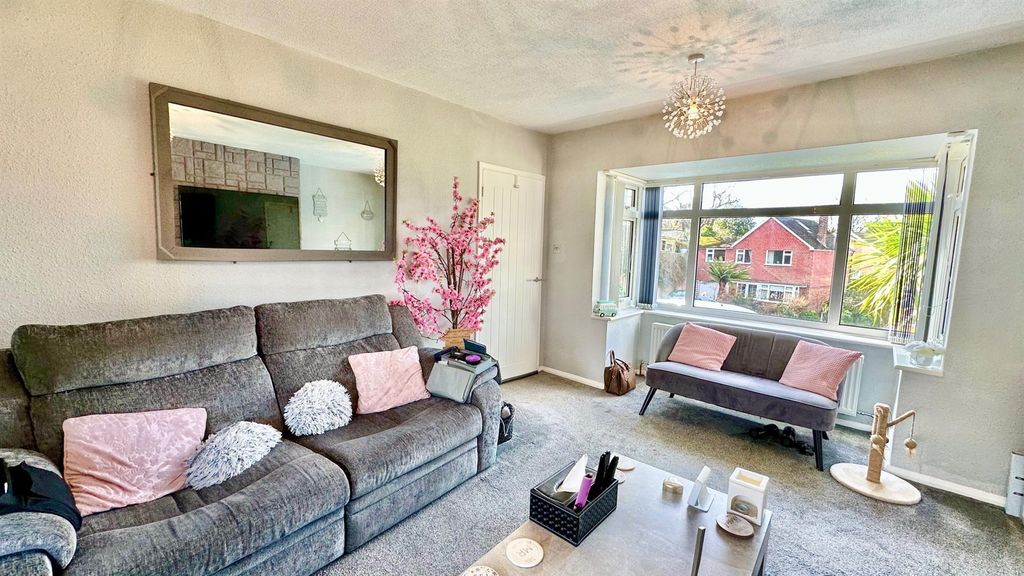 Property photo 2 of 30