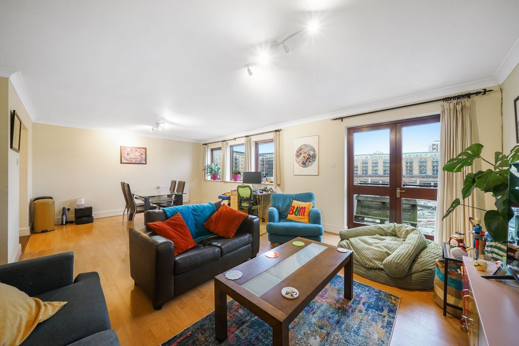 Property photo 3 of 9